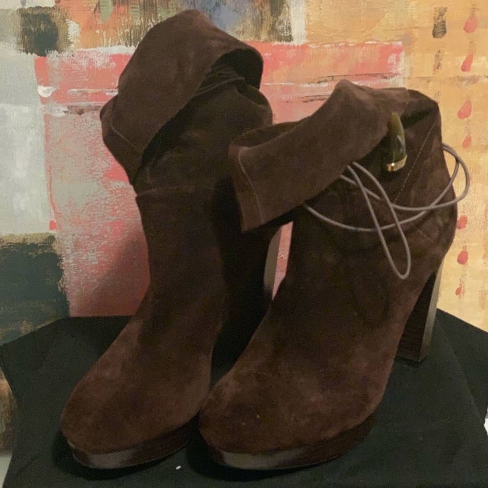 HOUSE OF HARLOW Choc Brown DYSON Booties SUEDE